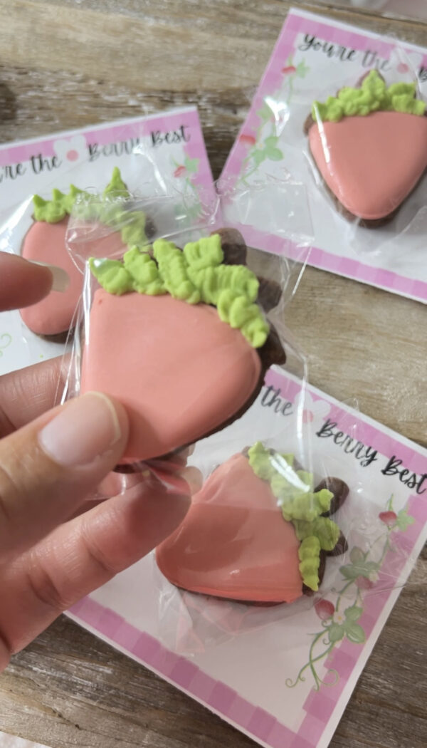 Valentine 2024 - Berry Chocolate Mini Cookie with card (set of 6) - Image 2